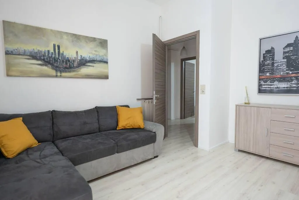 Loano Central Home 5* 0*,  İtalya