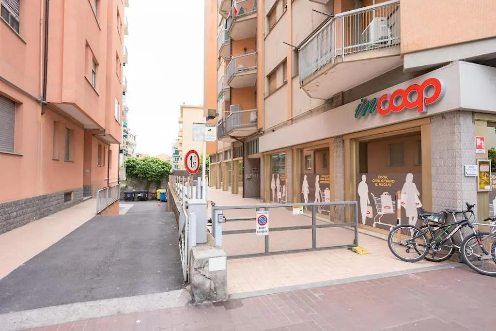 Loano Central Home 5* 0*,